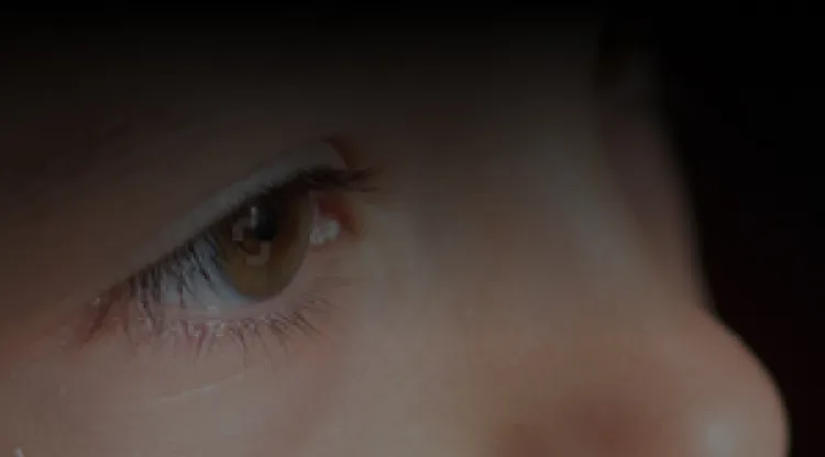 視力に悩む人々と改善の専門家を繋ぐプラットフォームを展開